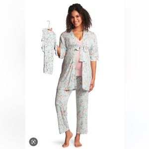 Everly Grey nursing set